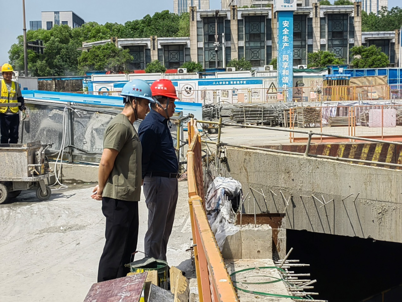 五一慰問暖人心，安全督導(dǎo)促發(fā)展